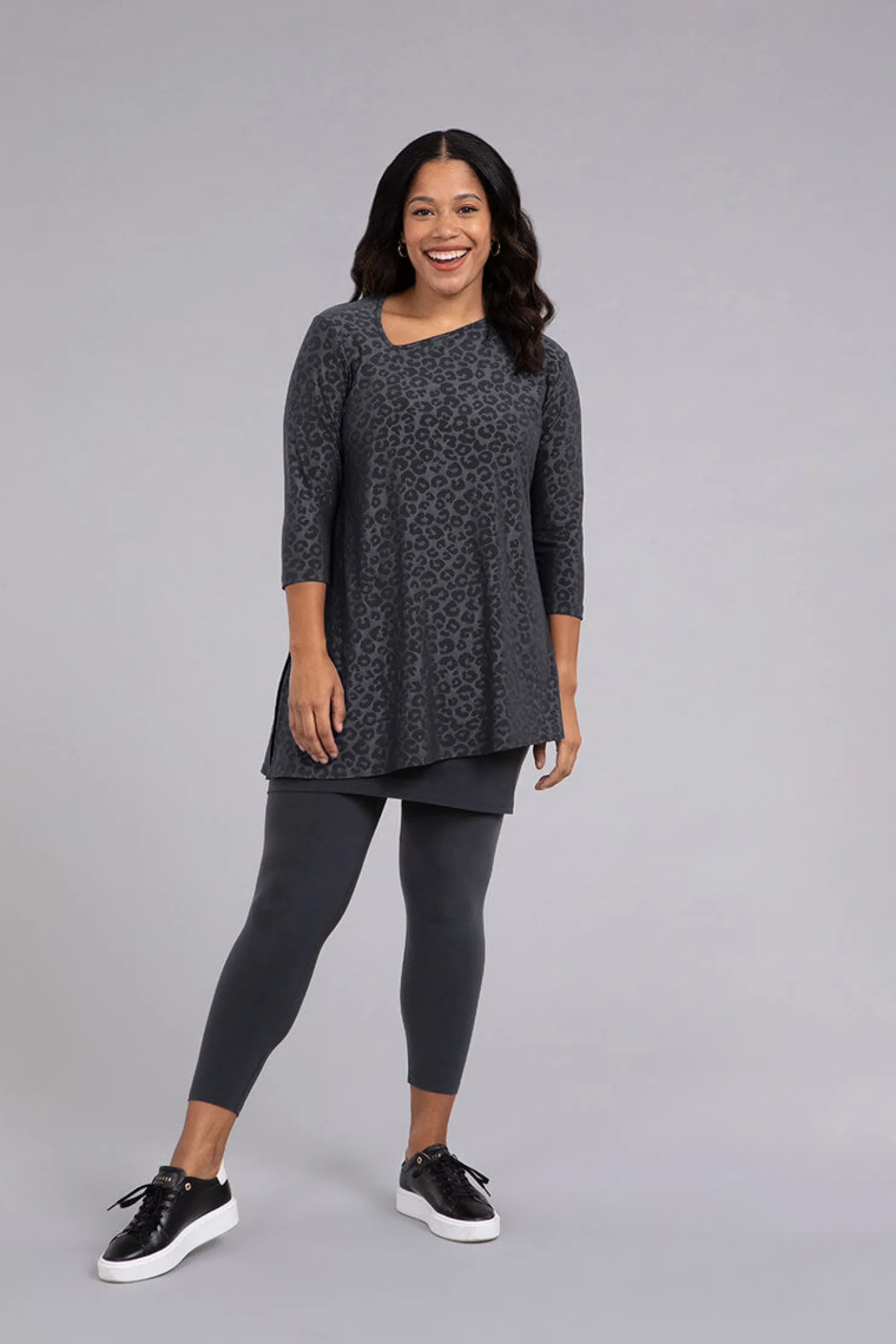 Sympli Tops>Angle Tunic GraphiteAnimalEmboss
