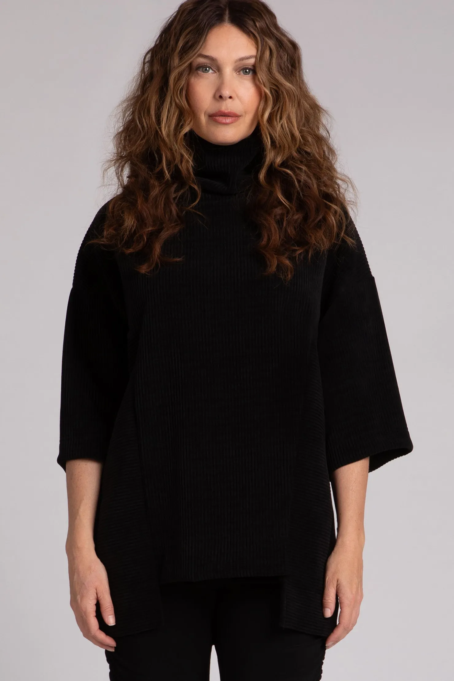 Sympli Tops>Chenille Cord Step Hem Pullover Black