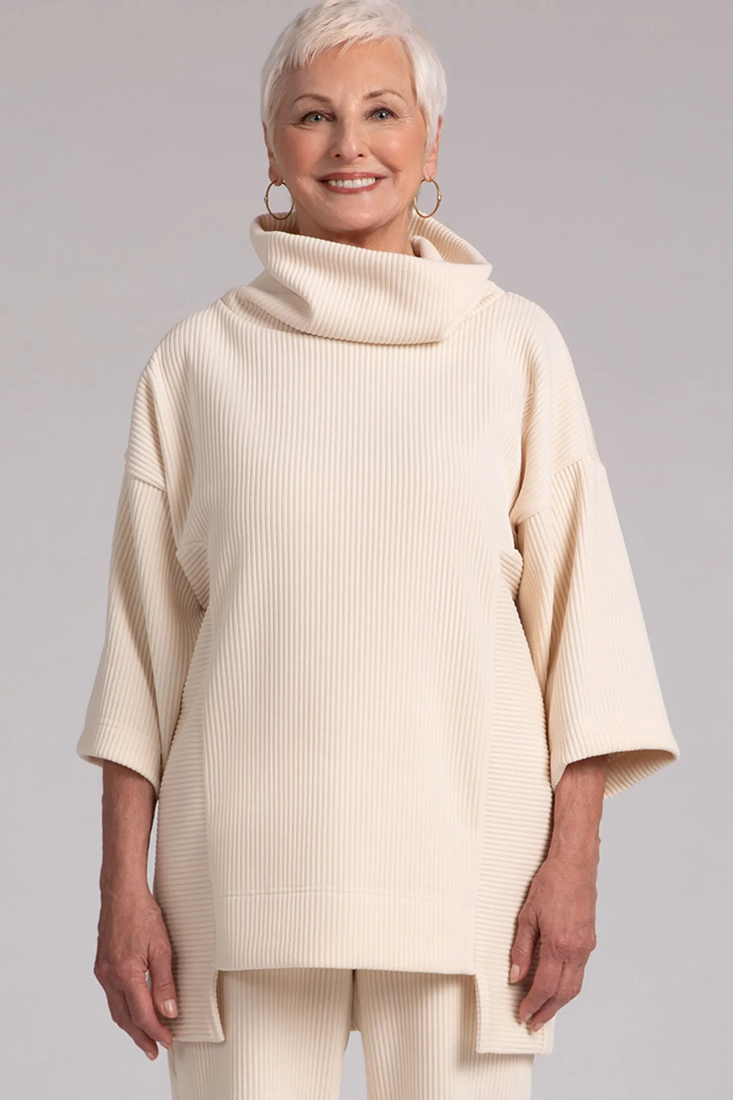 Sympli Tops>Chenille Cord Step Hem Pullover AntiqueWhite