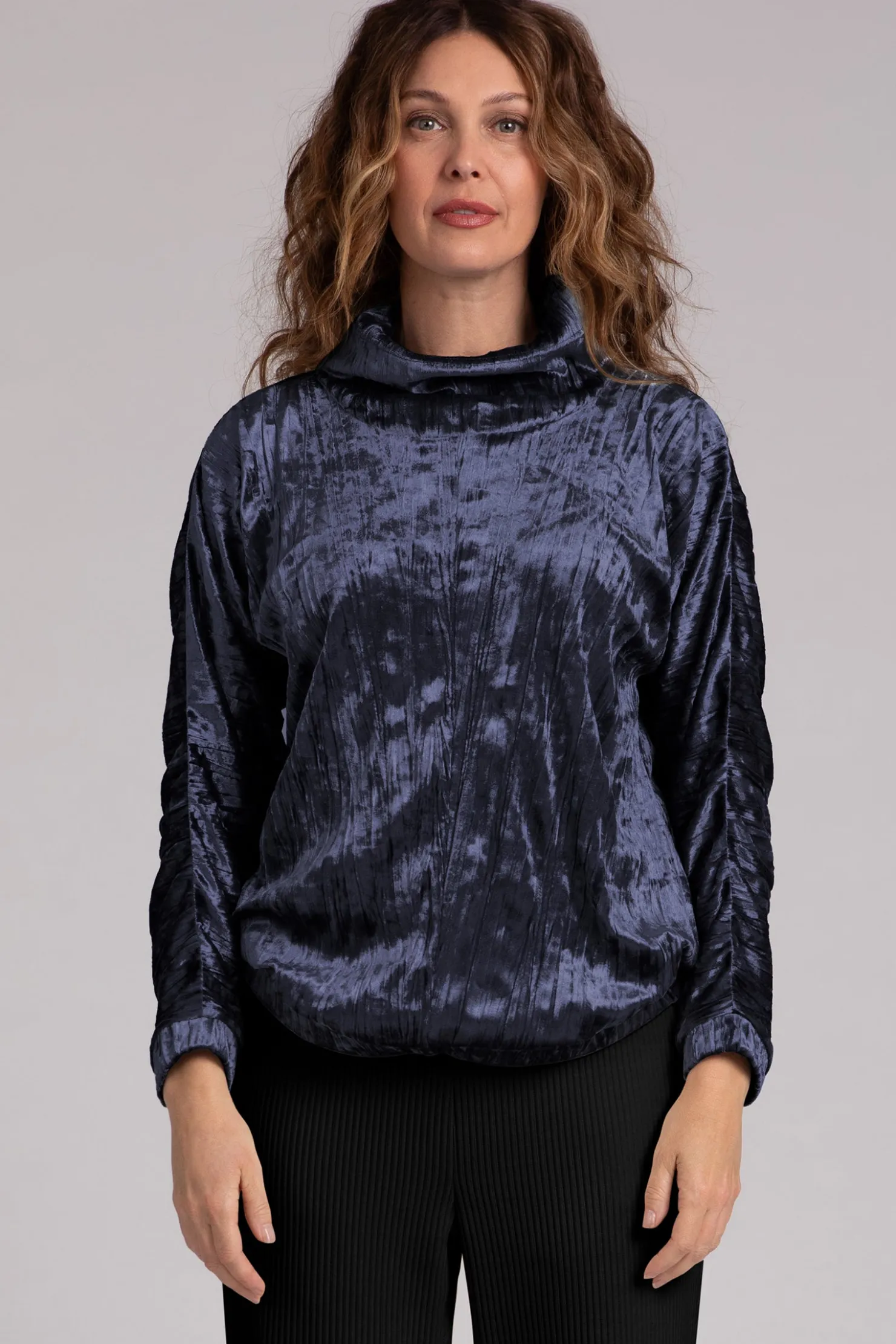 Sympli Tops>Crinkle Velvet Funnel Neck Top Navy