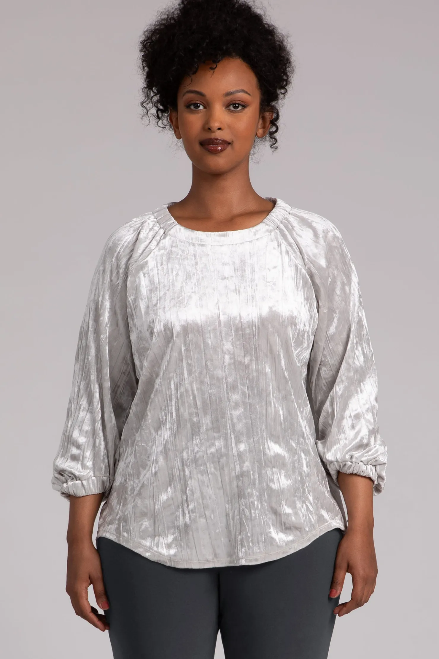 Sympli Tops>Crinkle Velvet Move Pullover with Elastic Cuff Cashew
