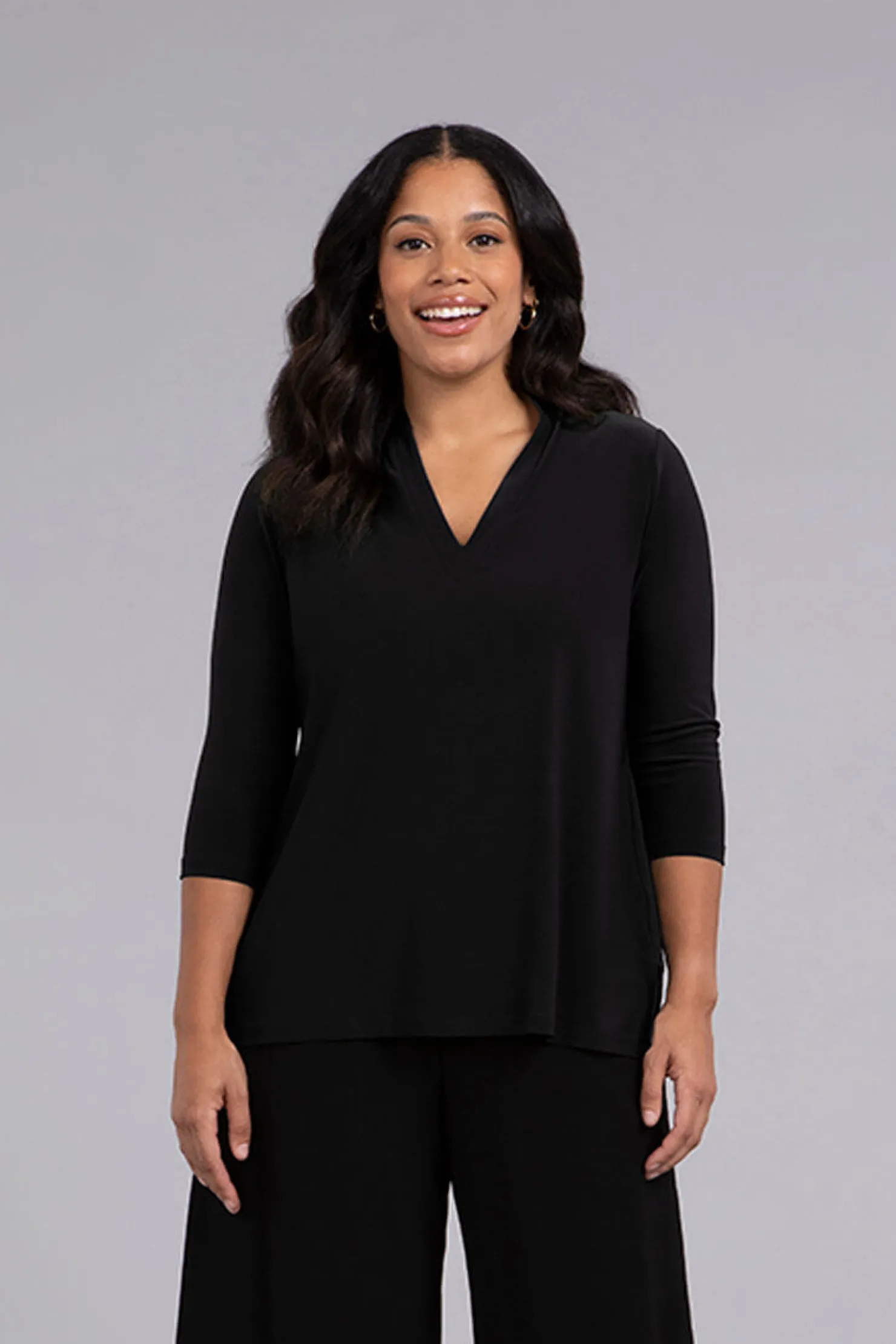 Sympli Tops>Deep V Top Black