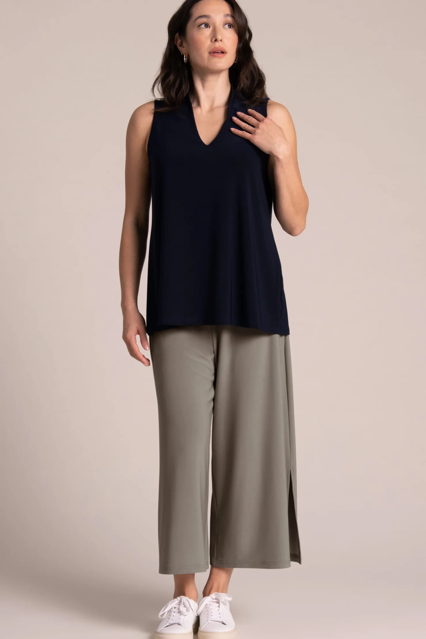 Sympli Tops>Deep V Trapeze Tank Navy