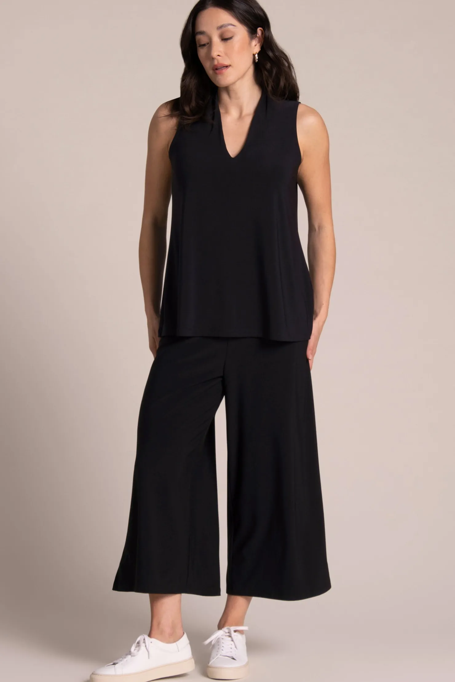 Sympli Tops>Deep V Trapeze Tank Black