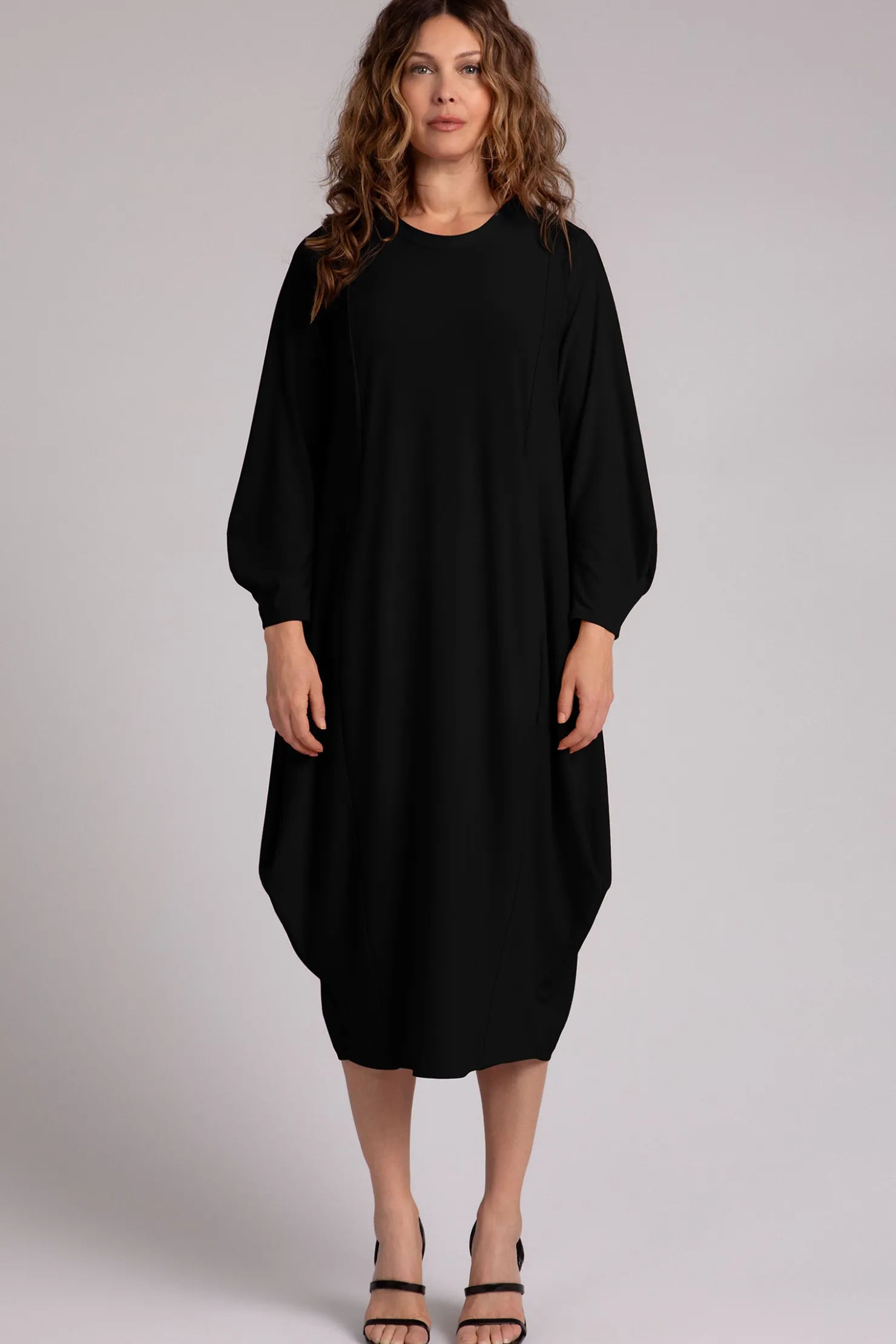 Sympli Dresses>Easy Crew Neck Lantern Dress Black