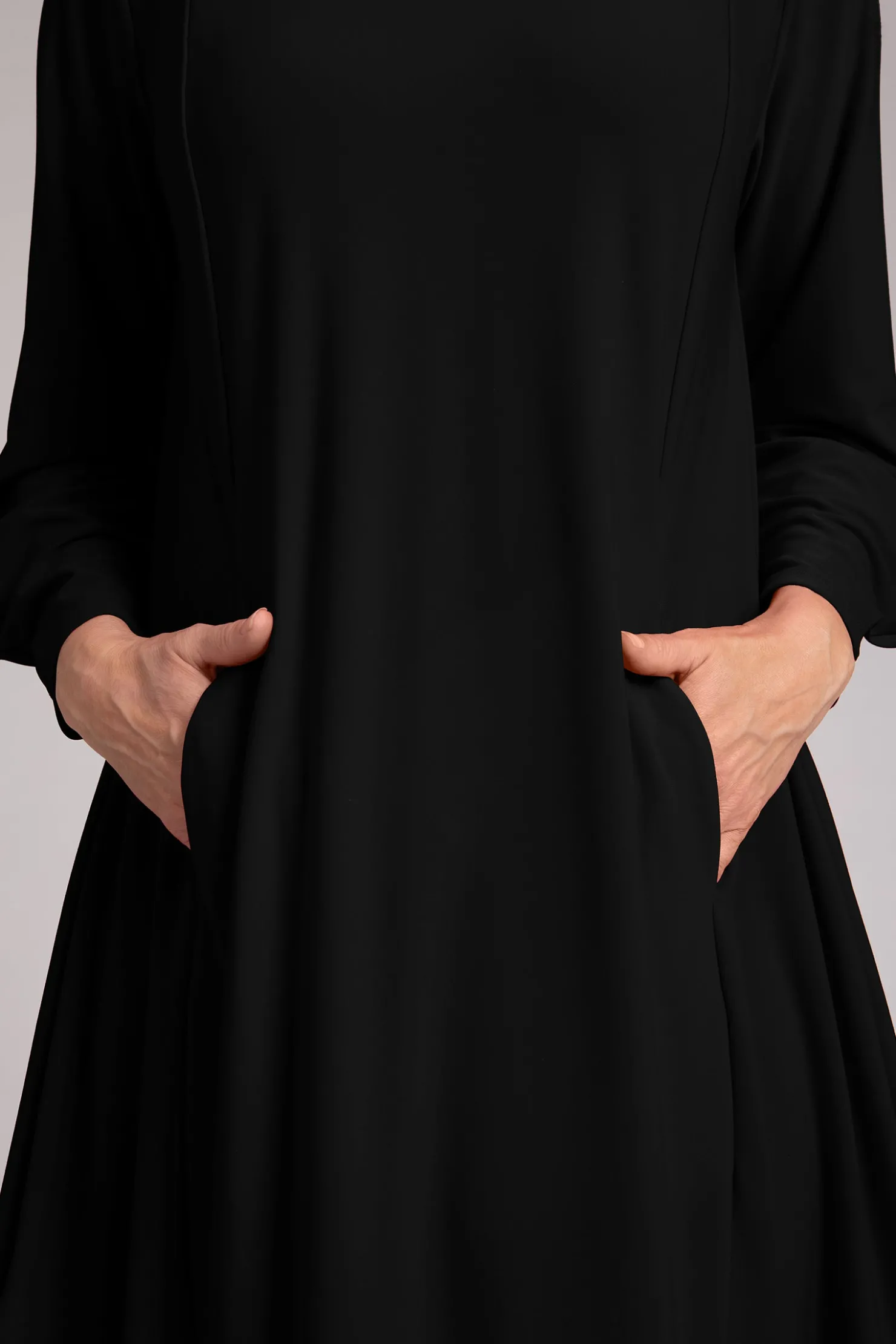 Sympli Dresses>Easy Crew Neck Lantern Dress Black