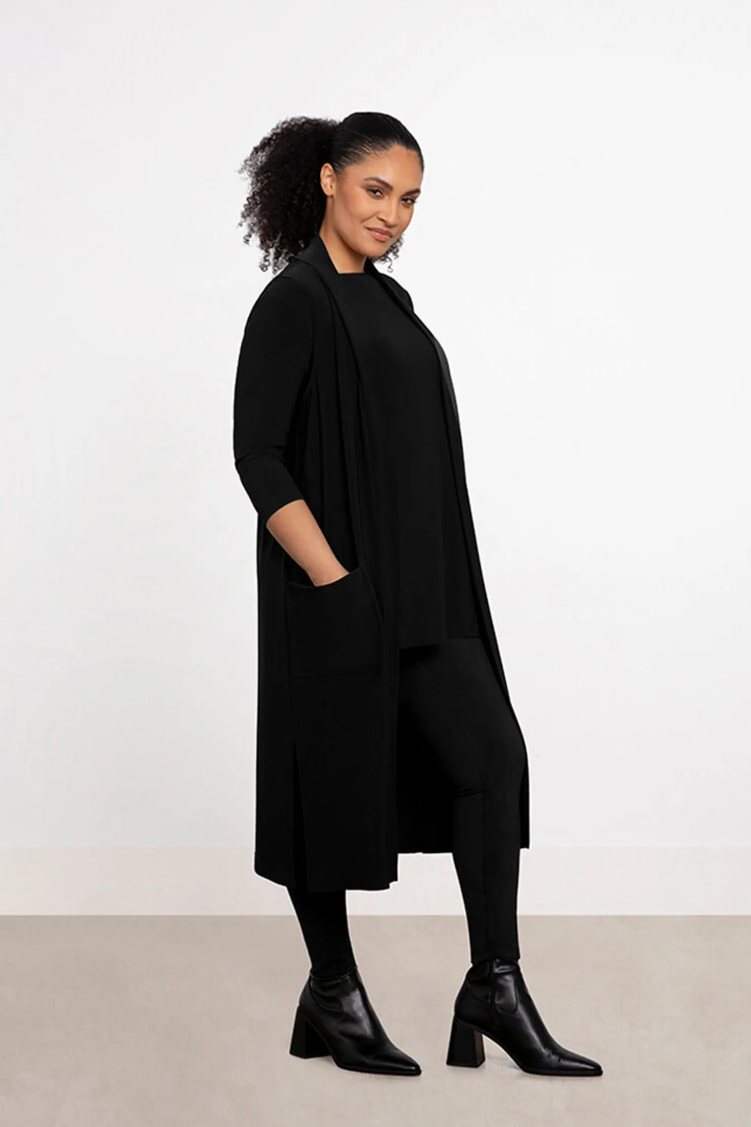 Sympli Jackets & Coats>Essential Vest Long Black