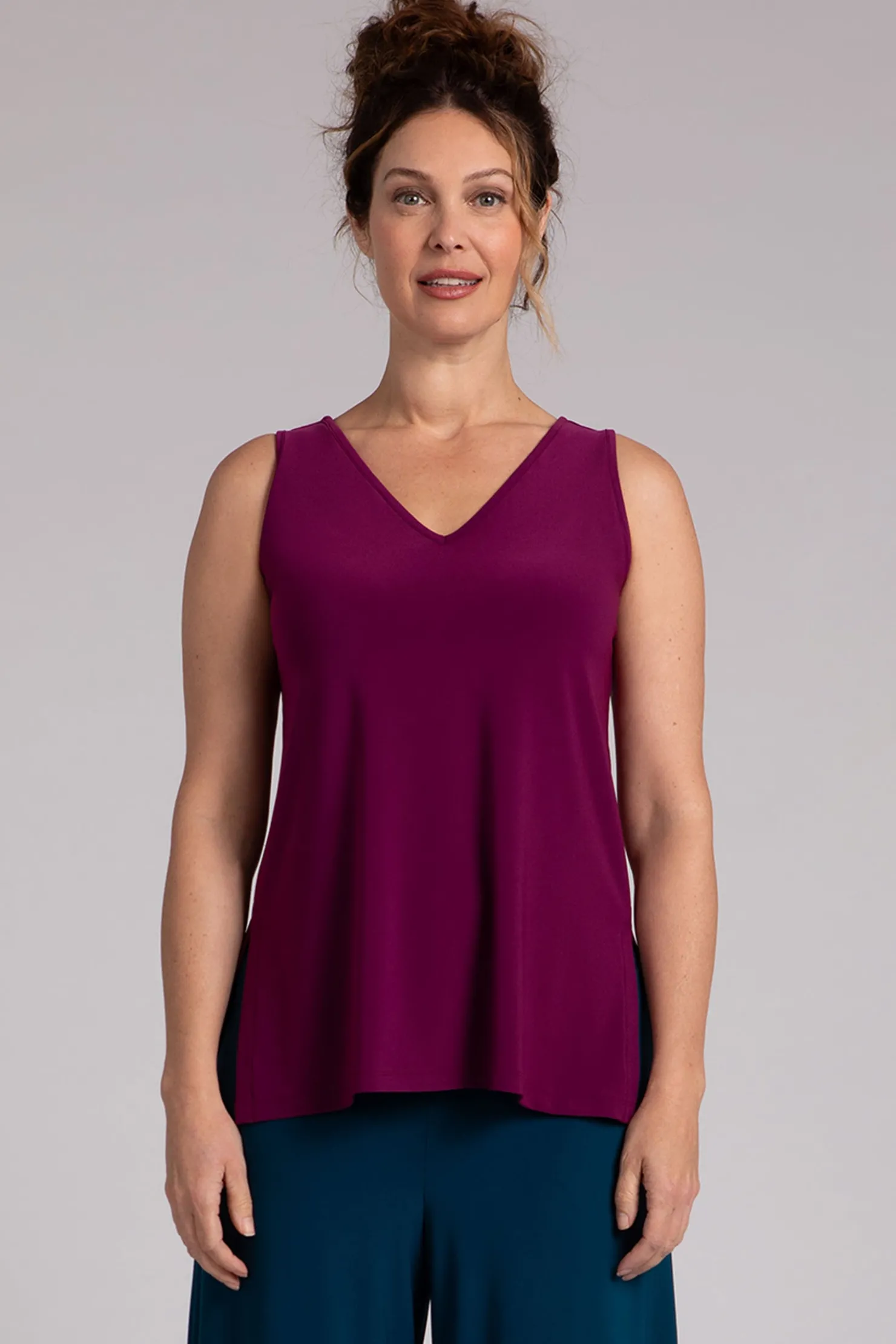 Sympli Tops>Go To V-Neck Tank Relax Amaranth