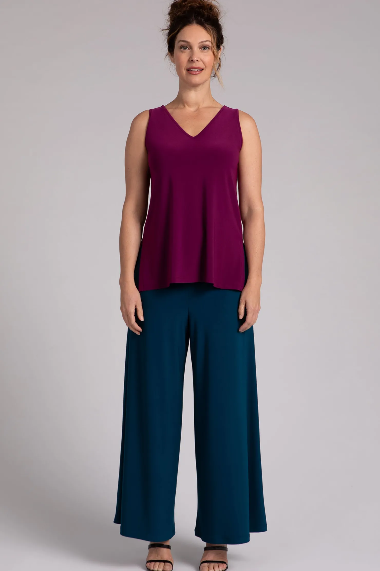 Sympli Tops>Go To V-Neck Tank Relax Amaranth