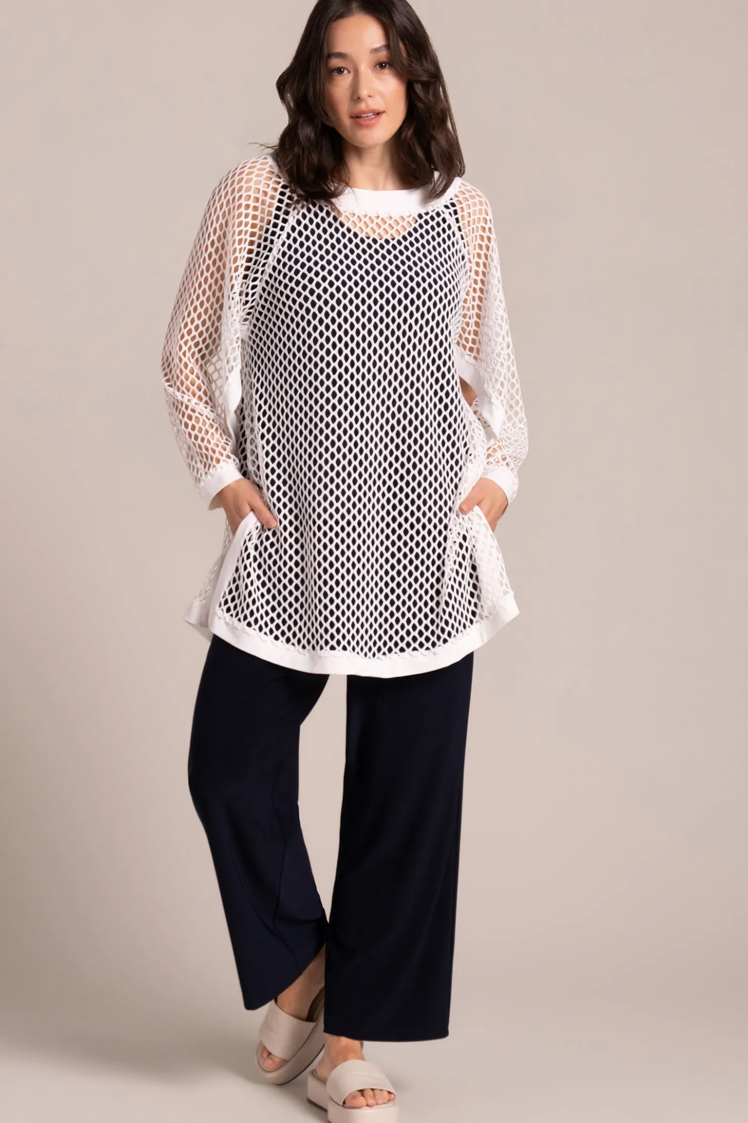 Sympli Tops>Honeycomb Raglan Pullover White