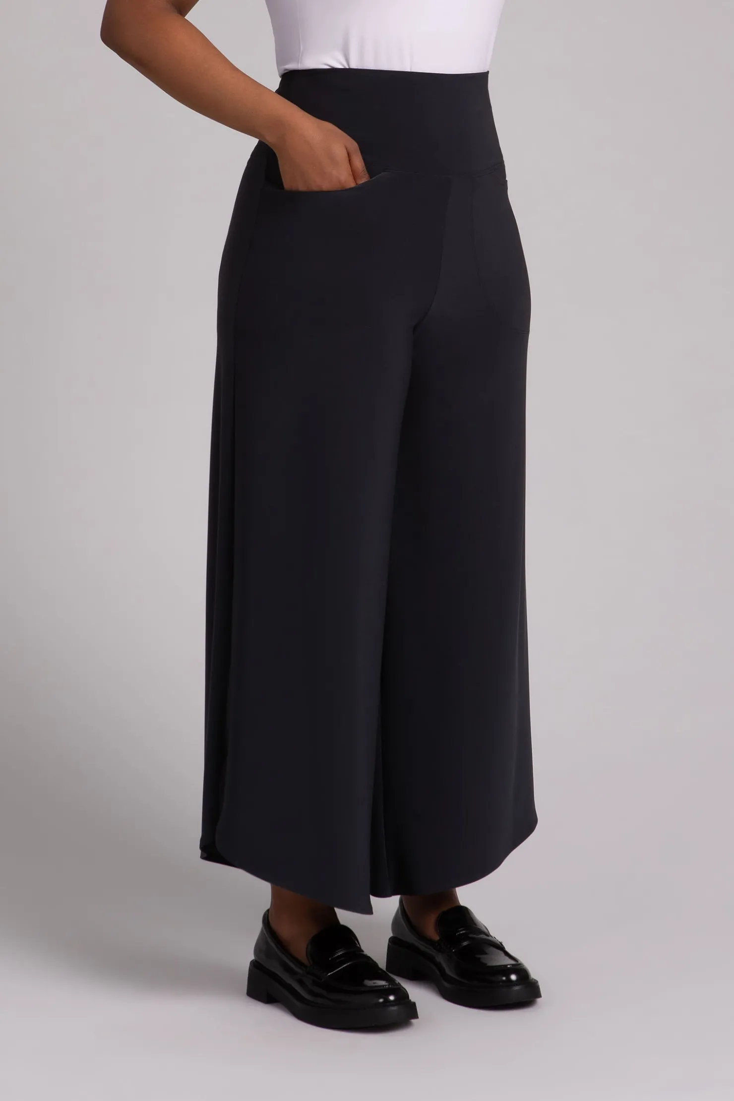 Sympli Bottoms>J-Hook Full Leg Pant Graphite