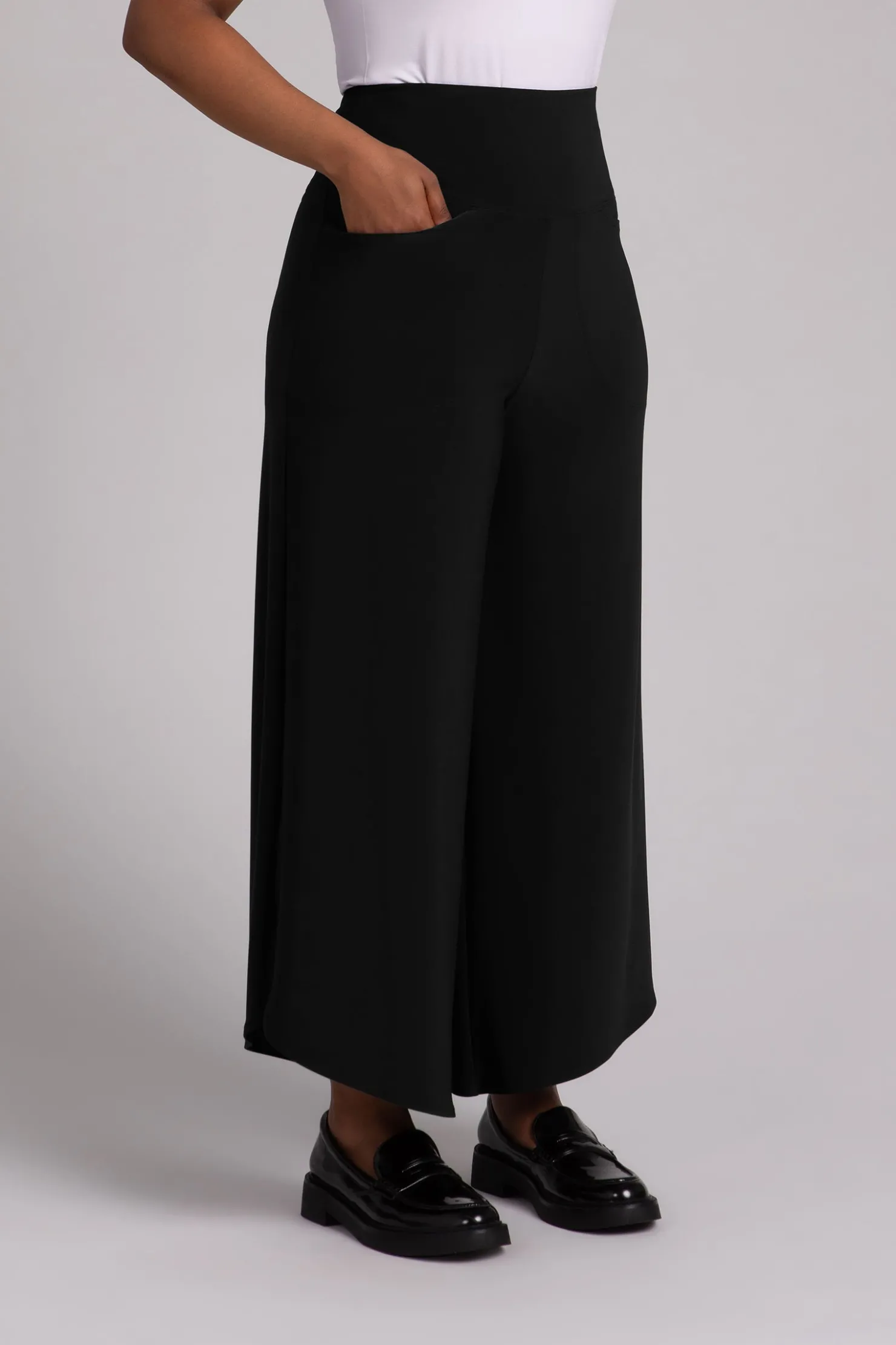 Sympli Bottoms>J-Hook Full Leg Pant Black