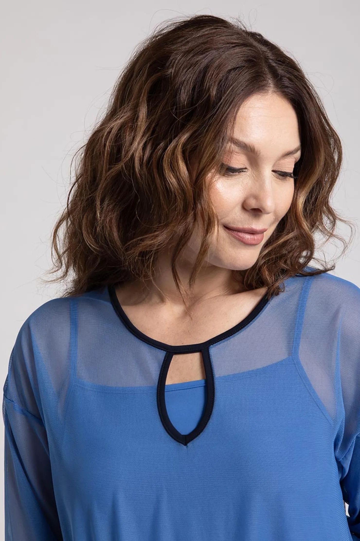 Sympli Tops>Mesh Keyhole Tunic Marine
