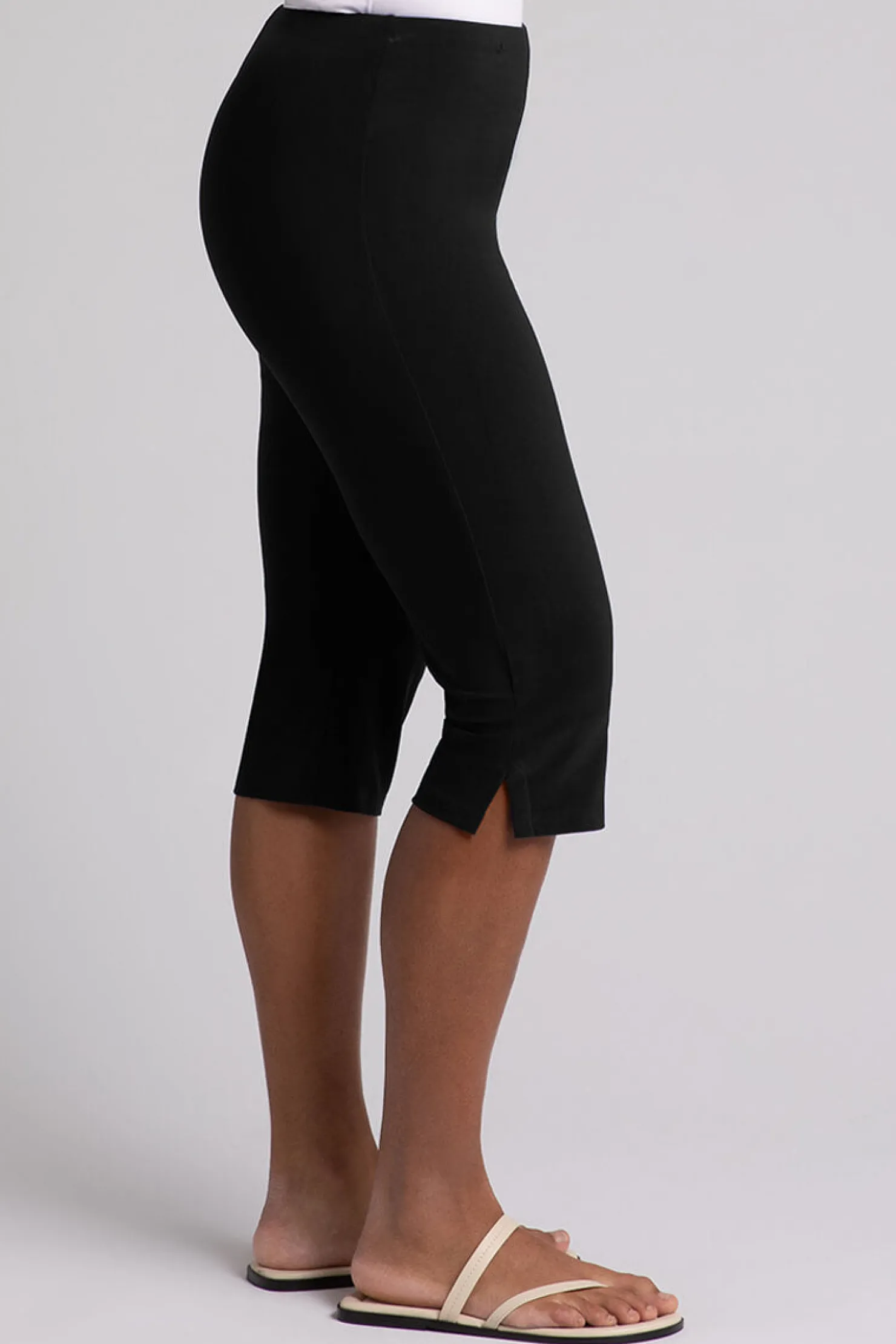 Sympli Bottoms>Narrow Capri Black
