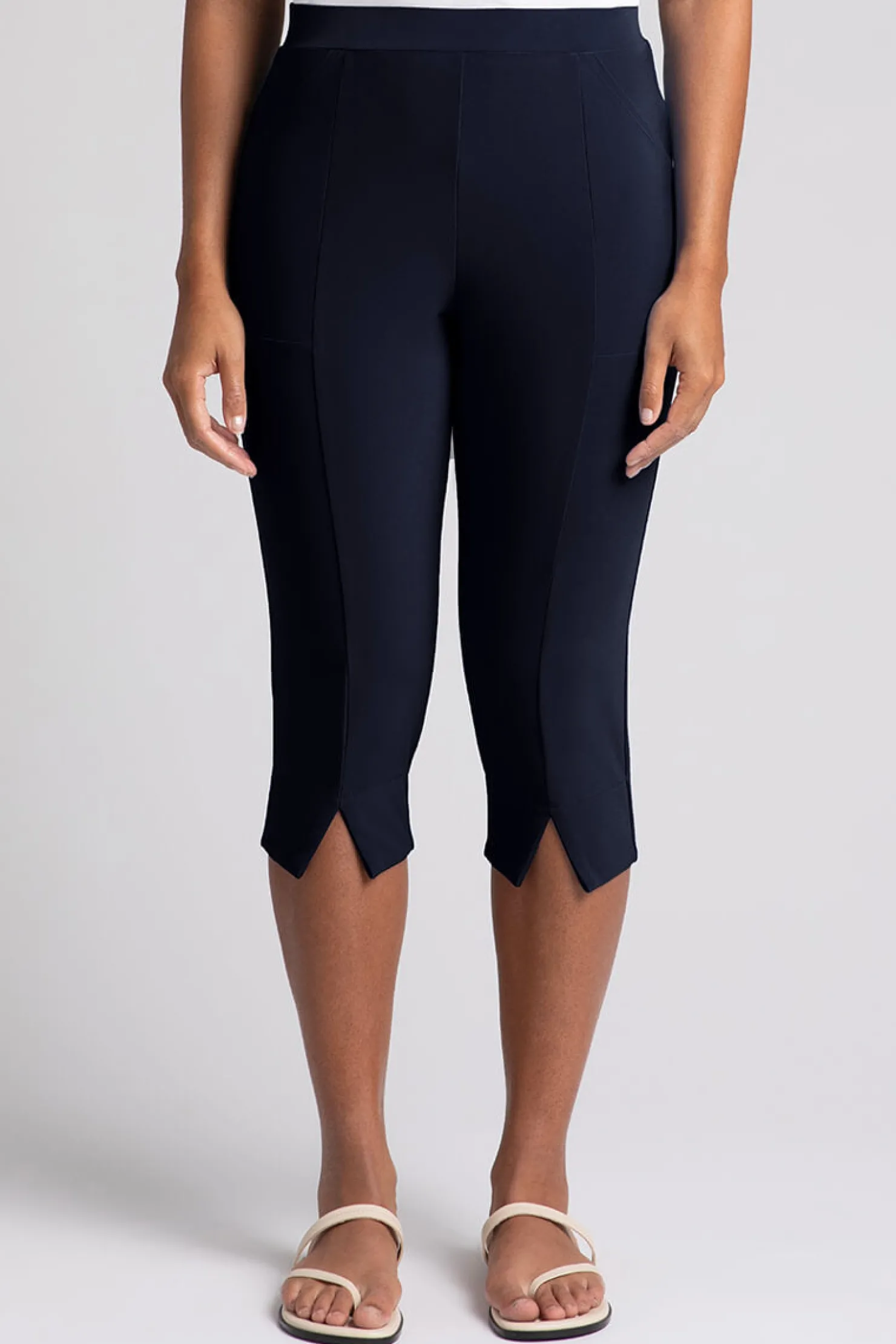 Sympli Bottoms>Nu Hepburn Capri Navy