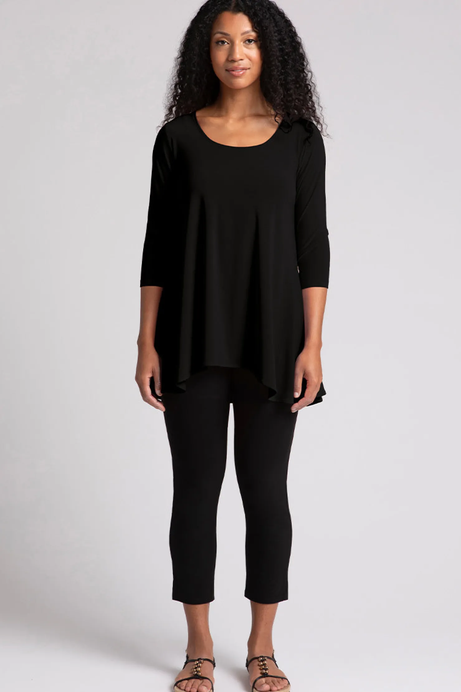 Sympli Tops>Nu True T Black