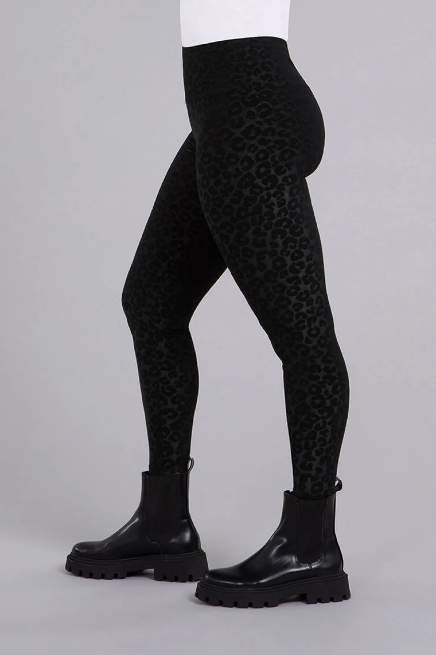 Sympli Bottoms>Nu Yoke Legging BlackAnimalEmboss