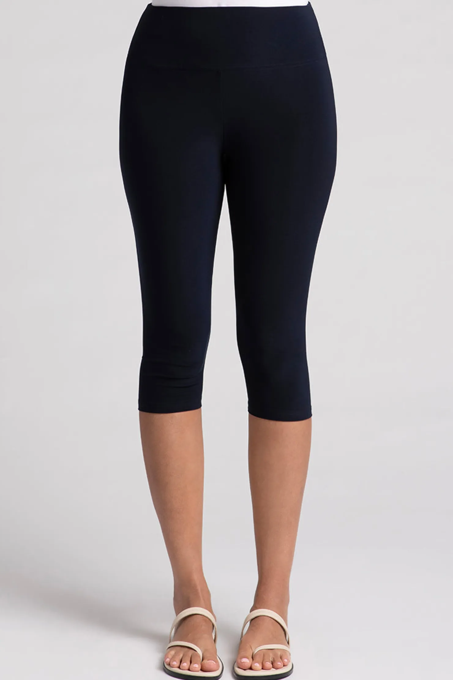 Sympli Bottoms>Nu Yoke Legging Capri Navy