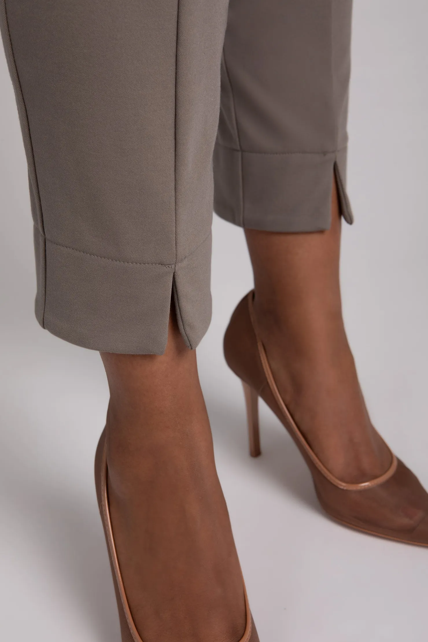 Sympli Bottoms>Ponte Hepburn Ankle Pant Taupe