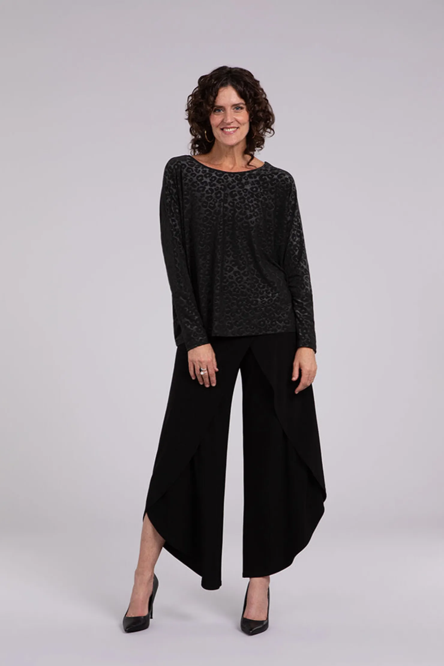 Sympli Tops>Reversible Cinch Top BlackAnimalEmboss