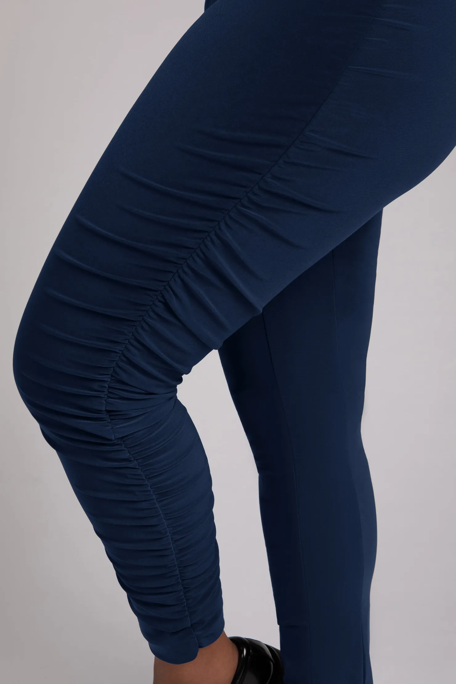 Sympli Bottoms>Ruched Skinny Pant Navy