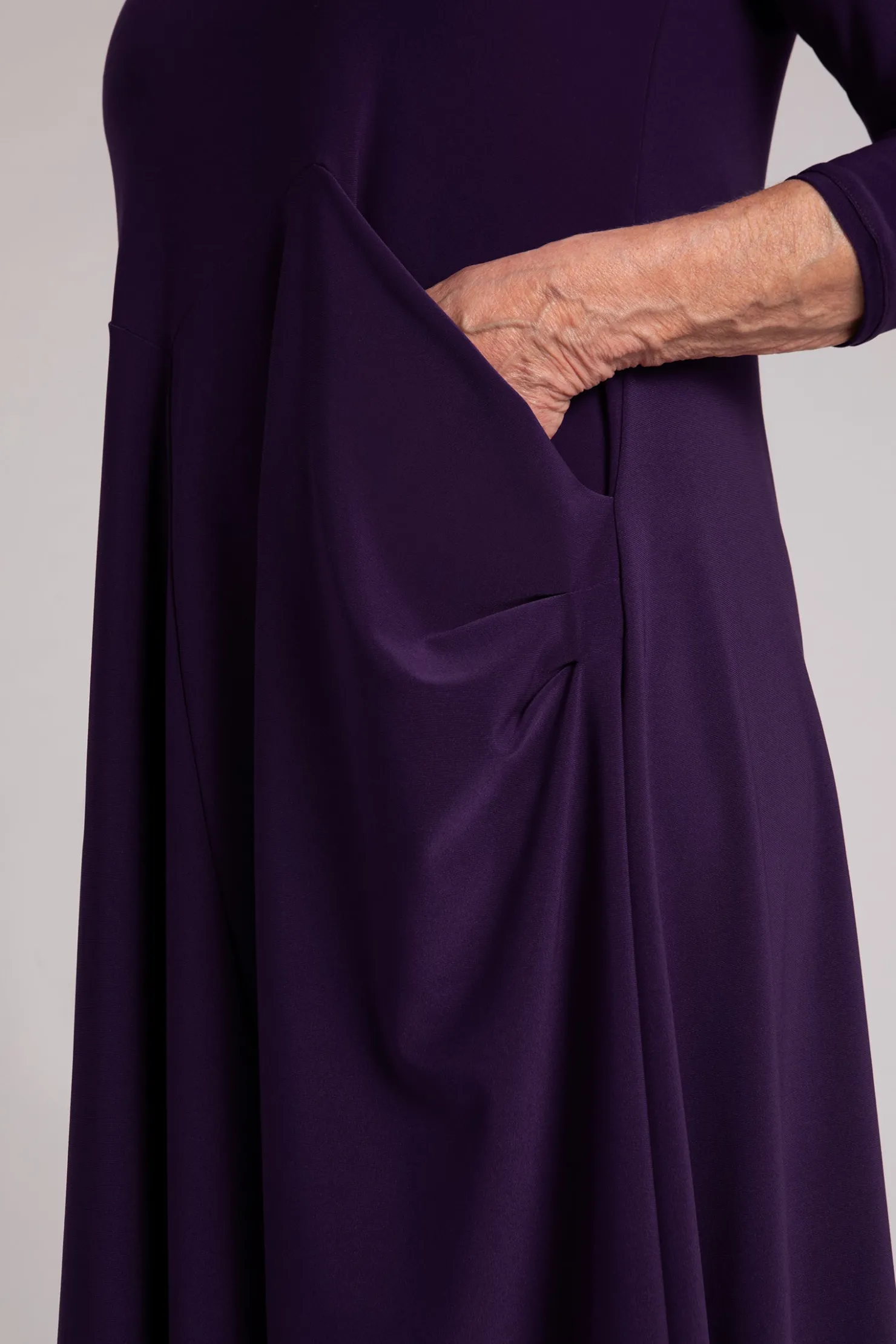 Sympli Dresses>Slant Pocket Dress Blackberry