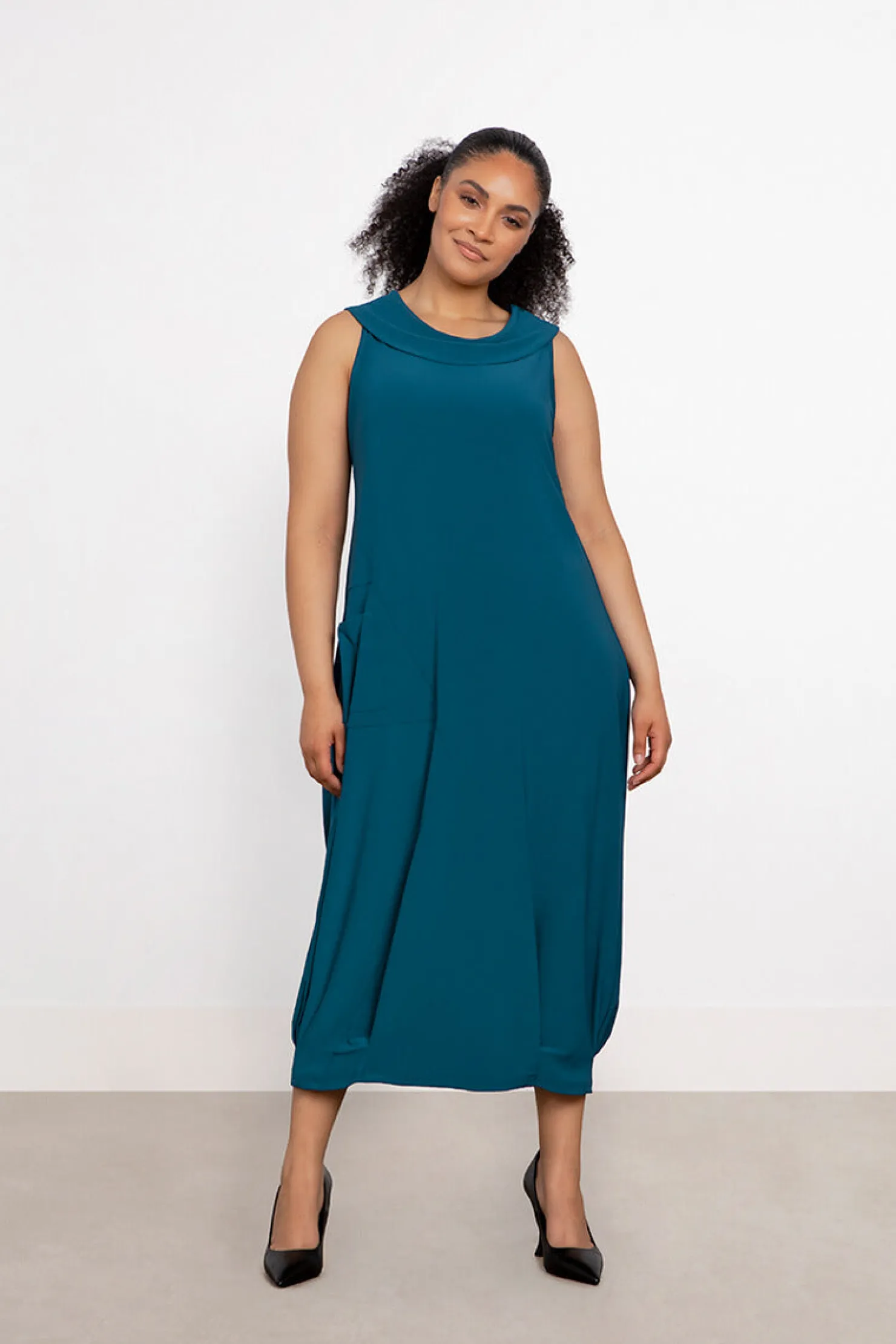 Sympli Dresses>Sleeveless Angle Seam Pleat Hem Dress Dragonfly