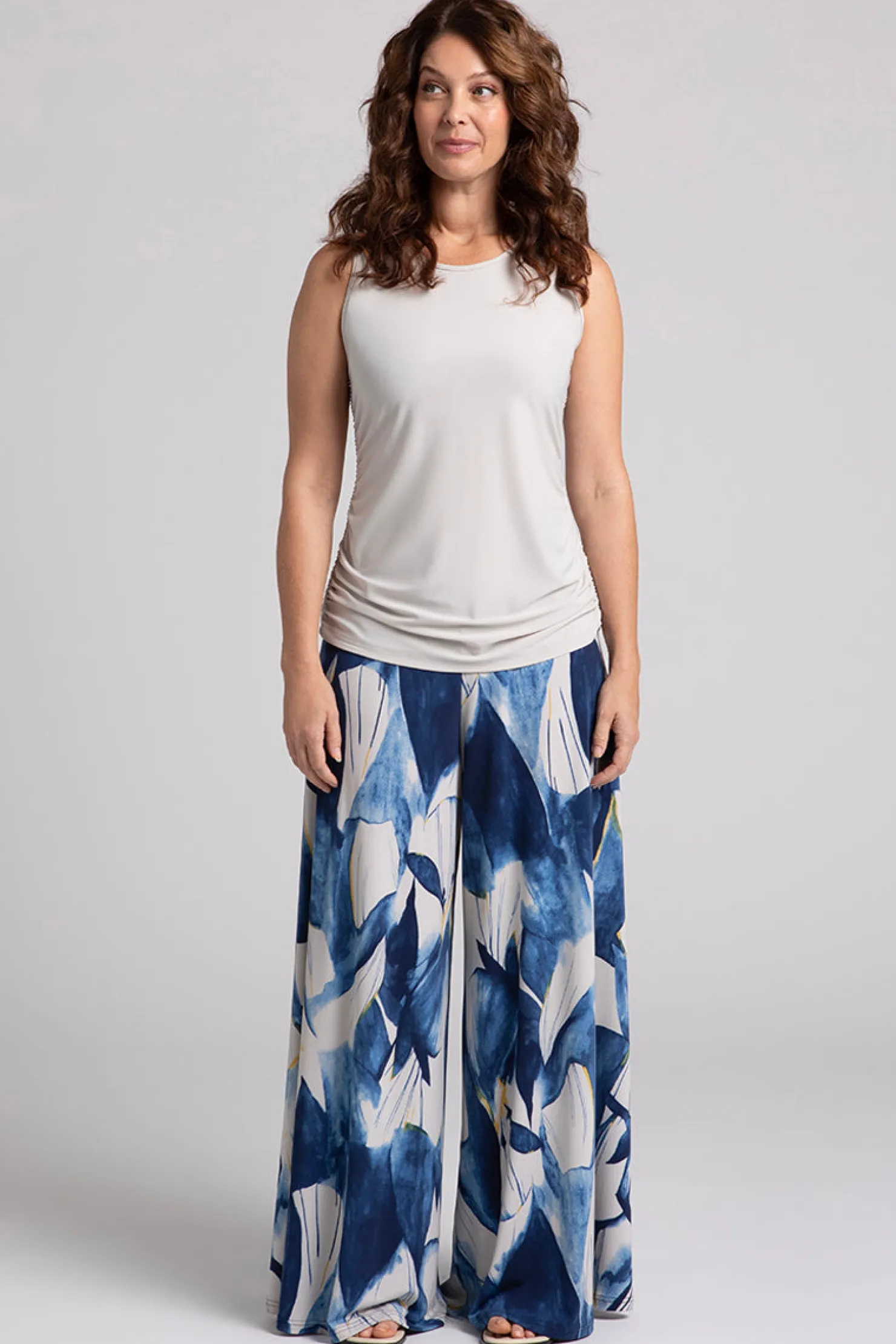 Sympli Tops>Slim Fete Sleeveless Top Cashew