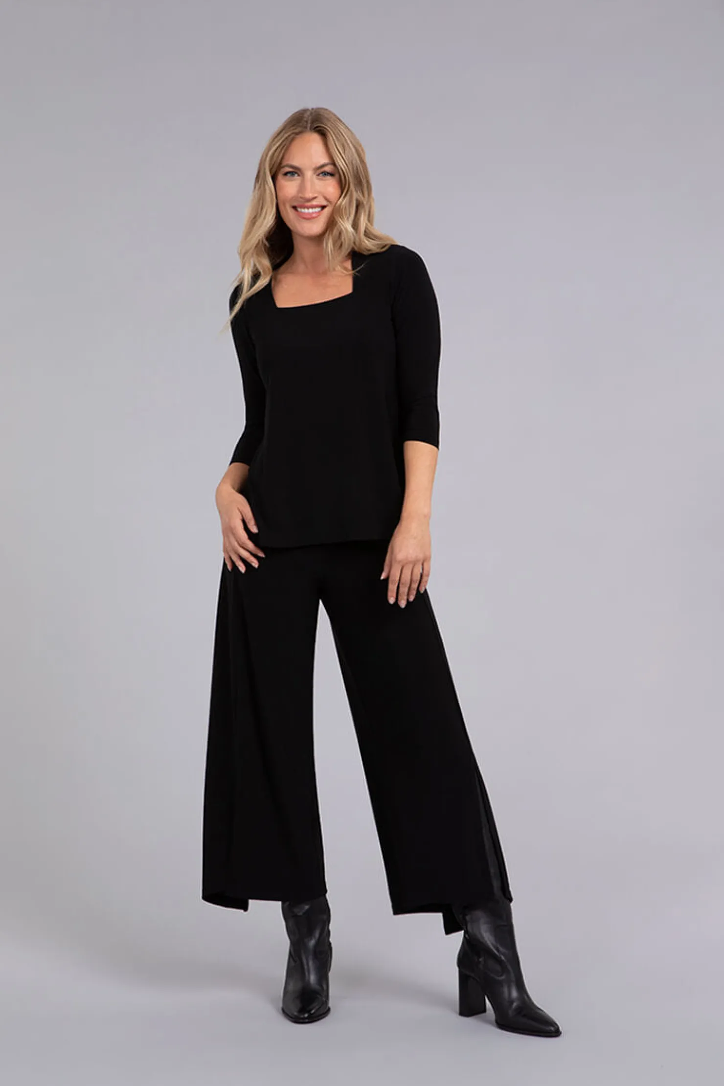 Sympli Tops>Square Neck Top Black